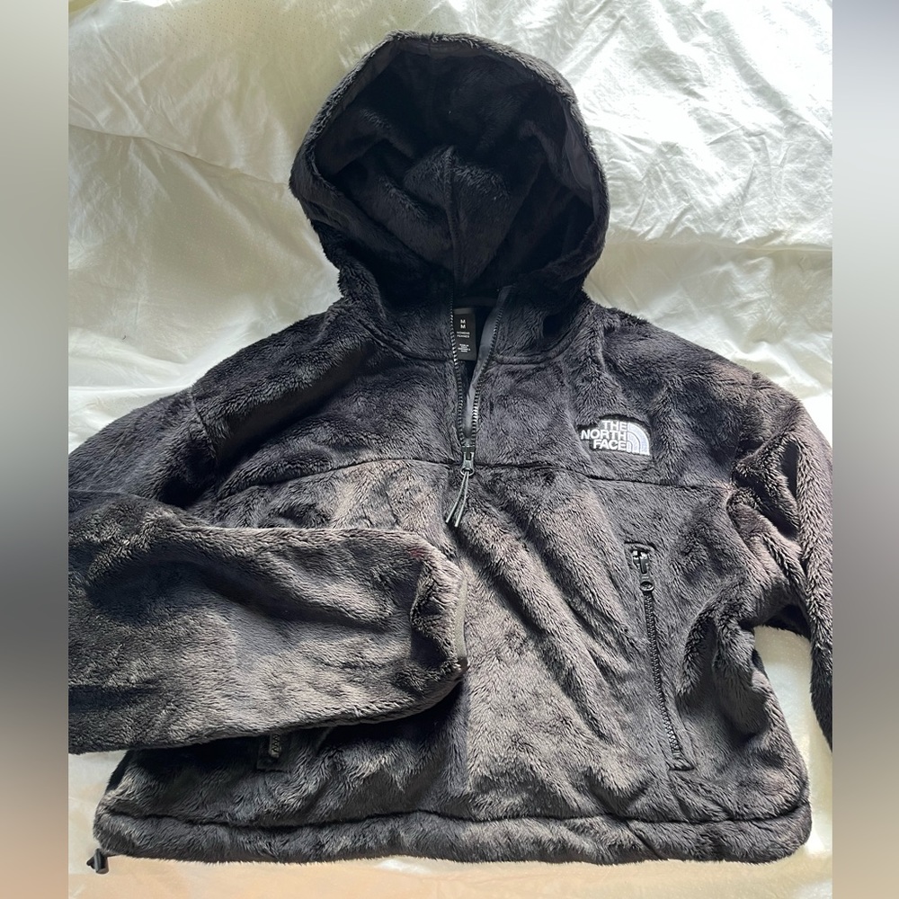 The North Face Cropped sweater